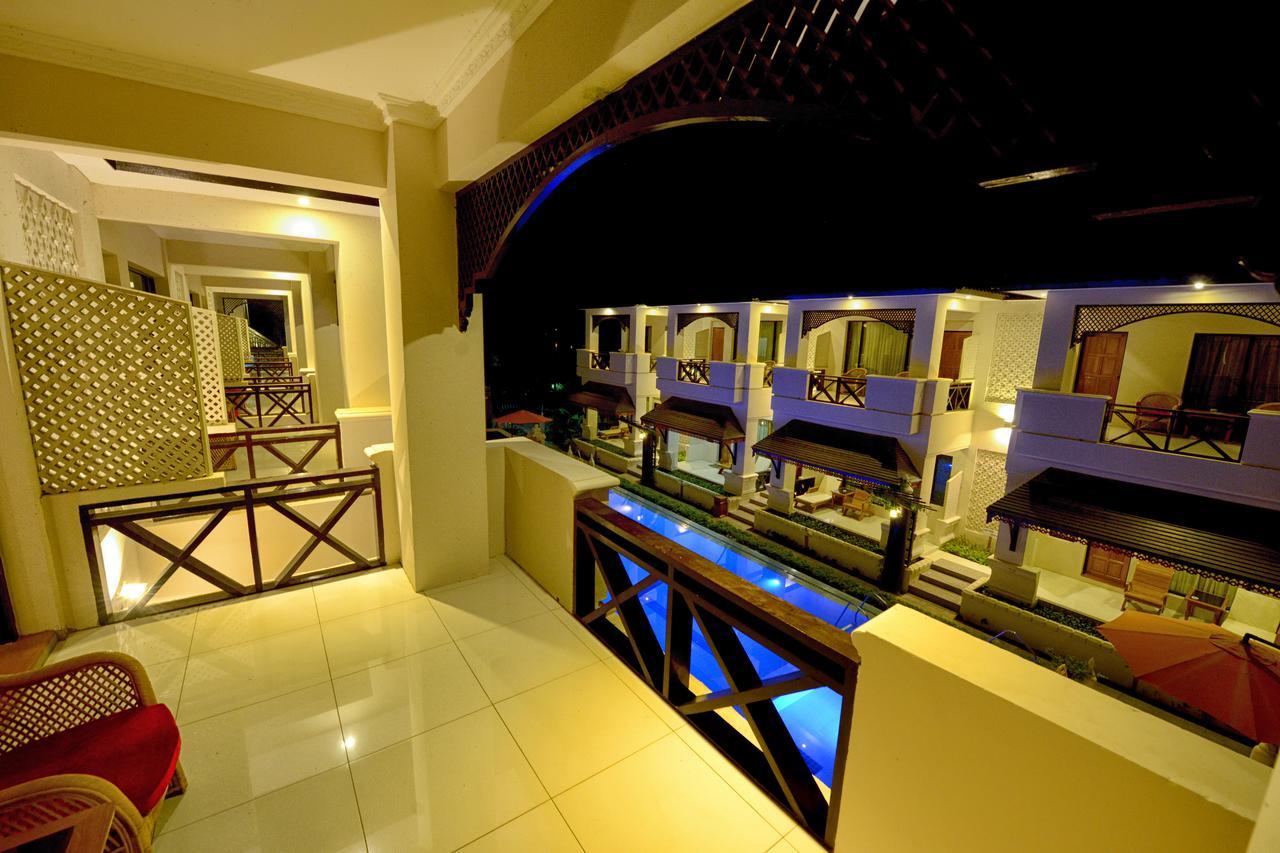 Shwe Taung Tan Hotel - Lake View Monywa Bagian luar foto